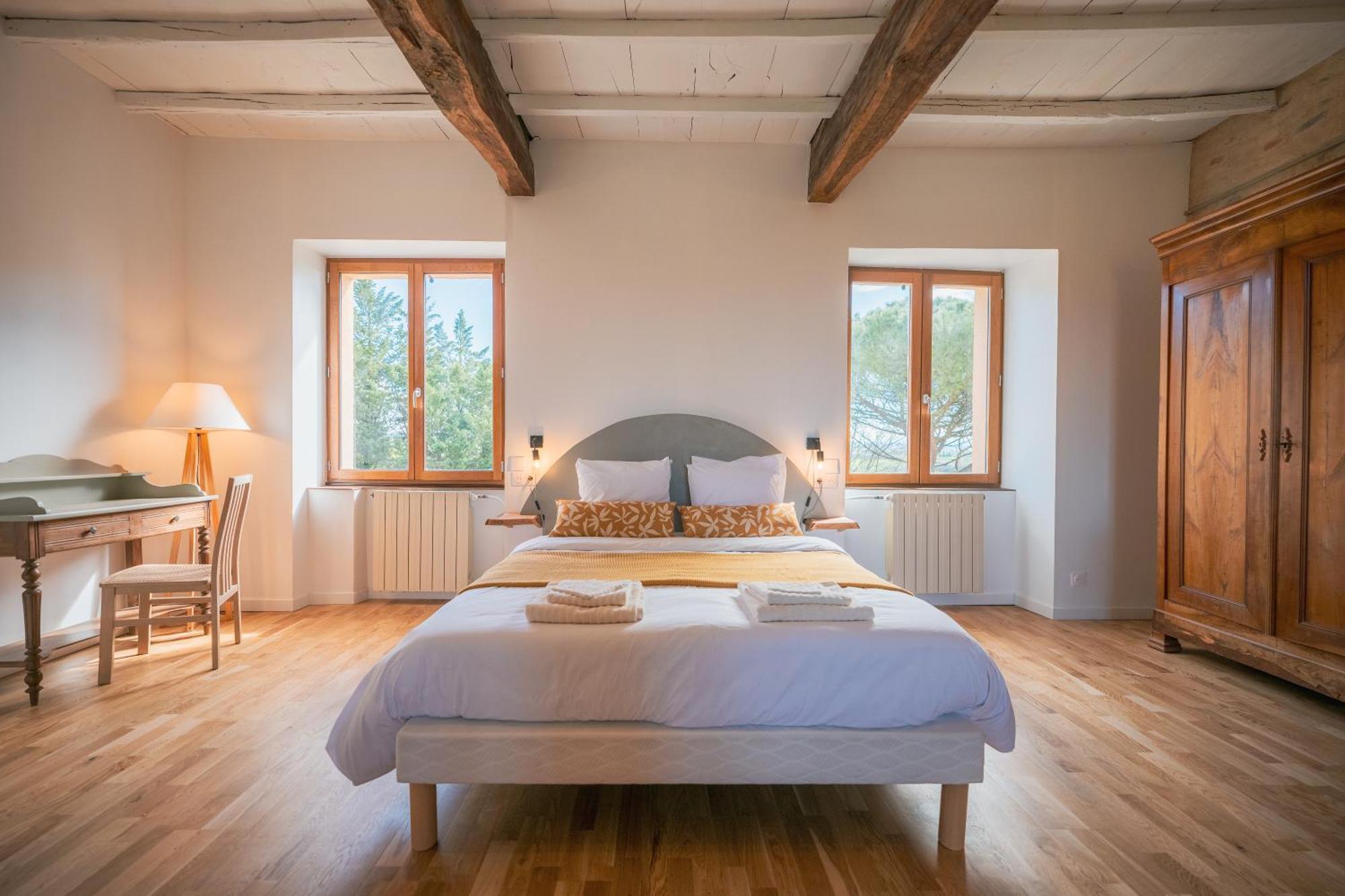 Chambres Et Table D'Hotes - Les Jardins De La Longagne Saussenac Exteriér fotografie