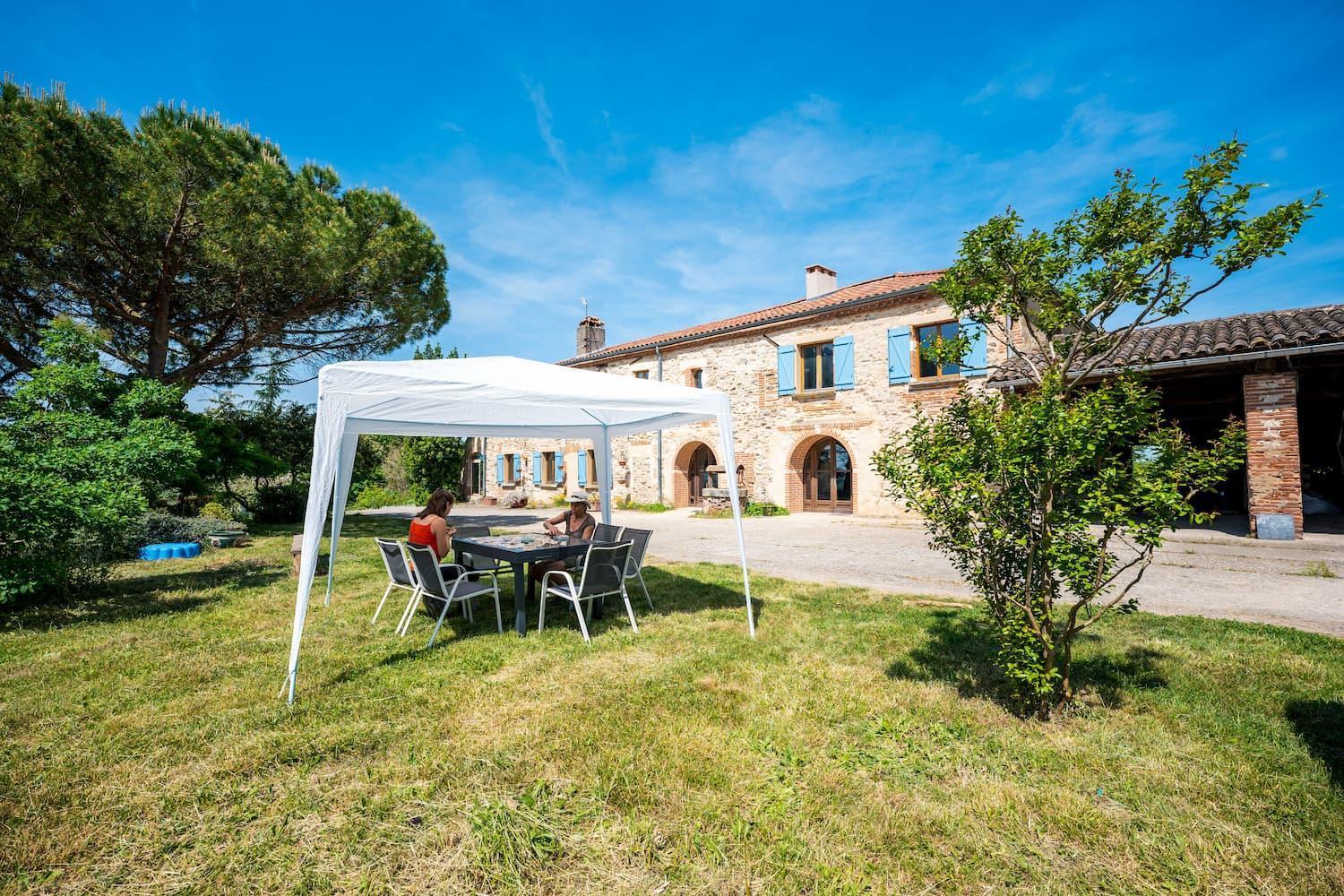 Chambres Et Table D'Hotes - Les Jardins De La Longagne Saussenac Exteriér fotografie